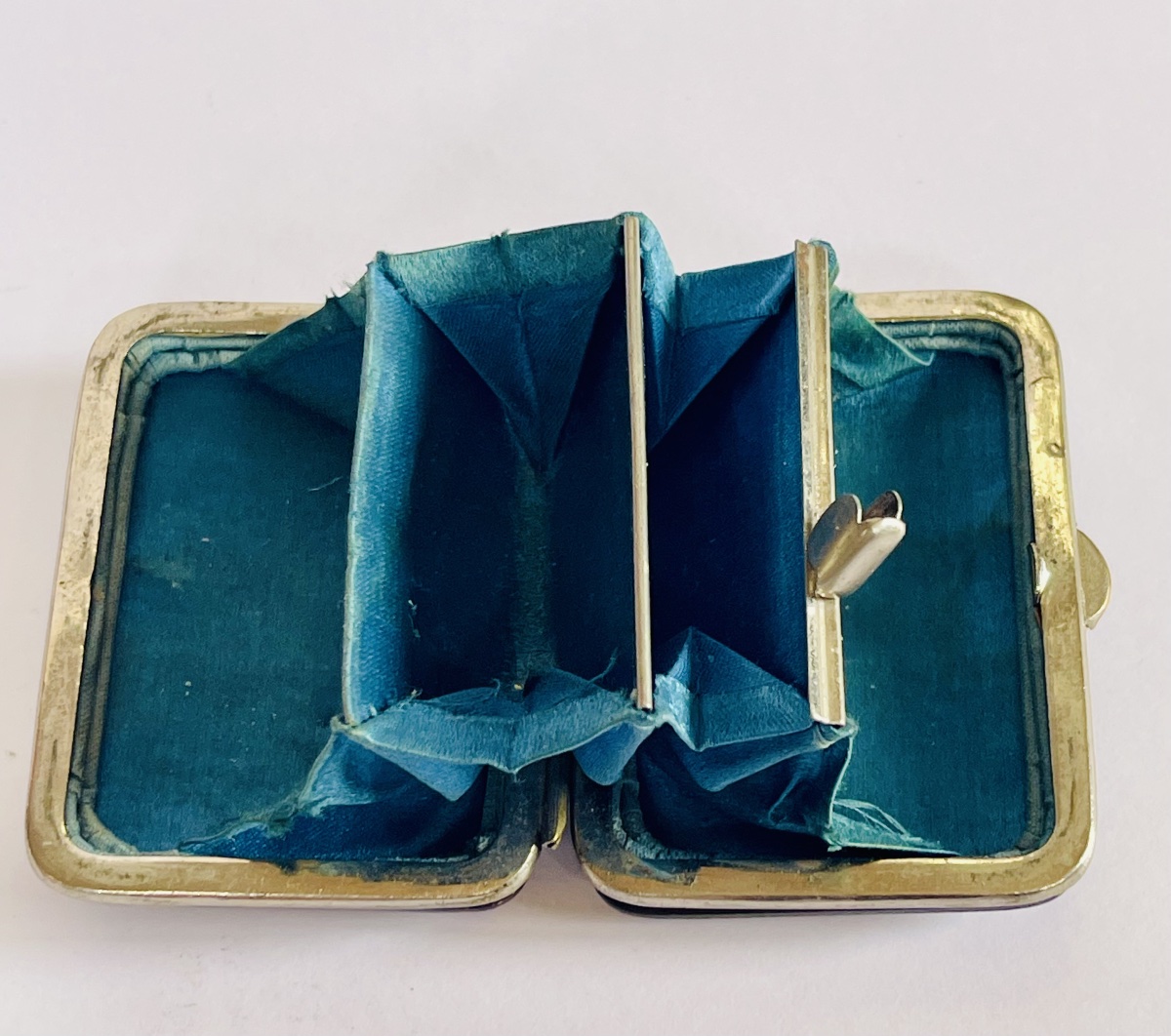 Tortoiseshell And Silver Coin Purse -photo-1